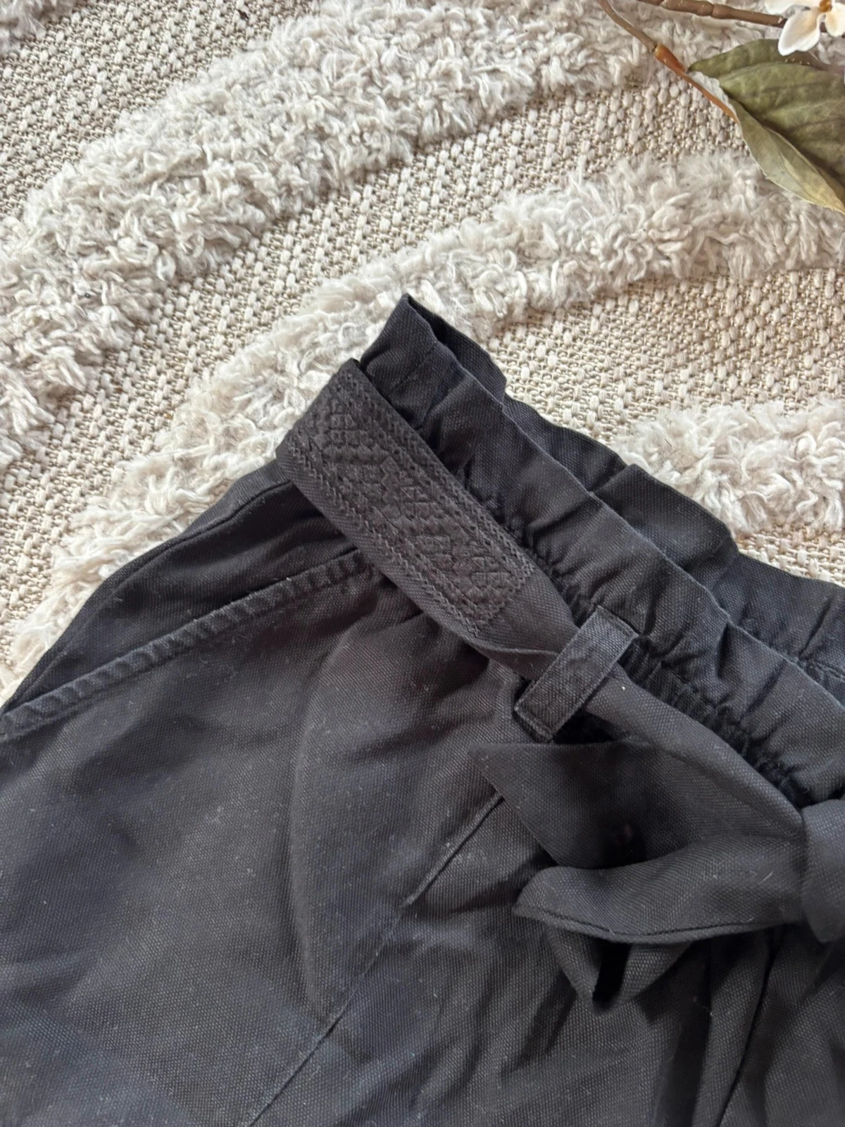 Short negro con cinturón Elora talla 2 – photo 2